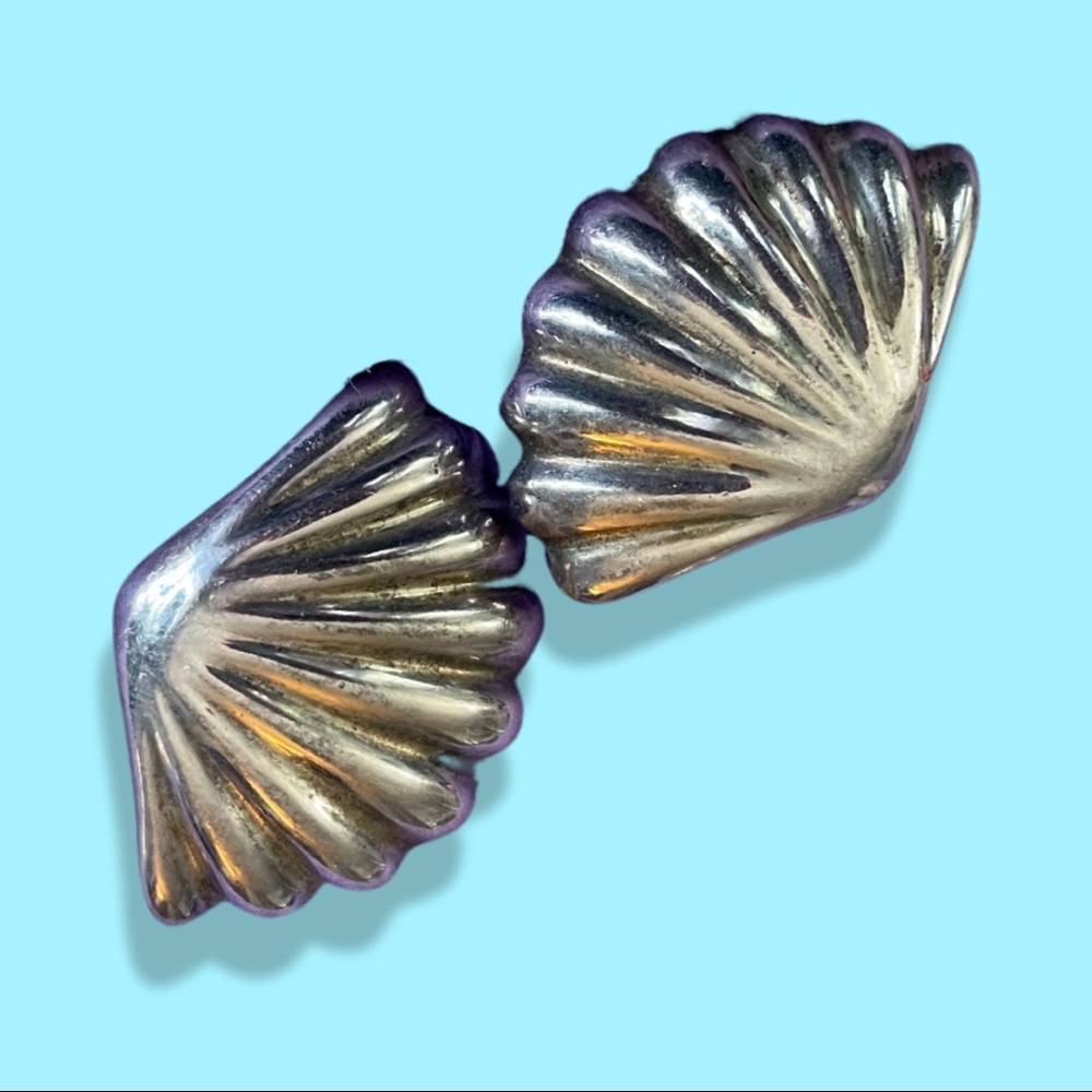 Lightweight Shell Earrings 925 Sterling Silver